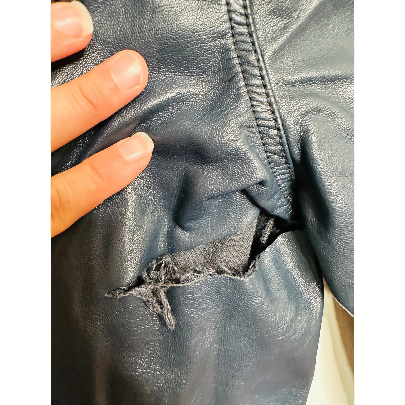 CINQ À SEPT Blue Faux Leather Vegan Front Button Closure Shanis Pants Size 6 - Image 9