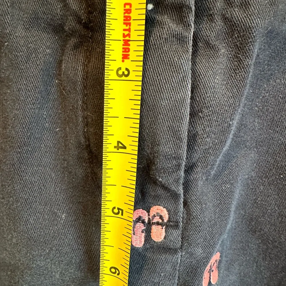 J Crew Size 10 Classic Twill Chino Shorts Blue with Pink Embroidered Flip Flops - Image 7