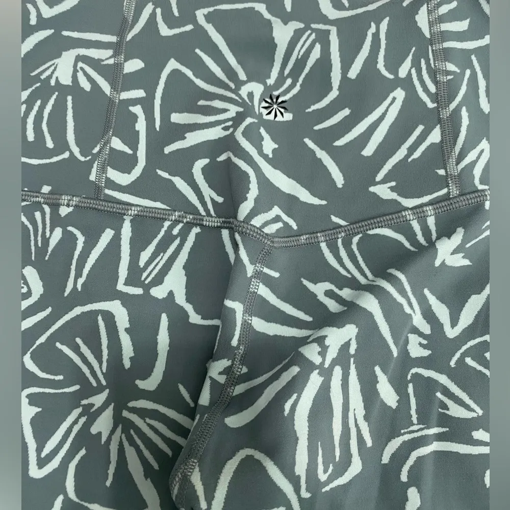 Athleta Elation Textured Tight in Floral Sketch Botanical Green White Leggings - Image 6
