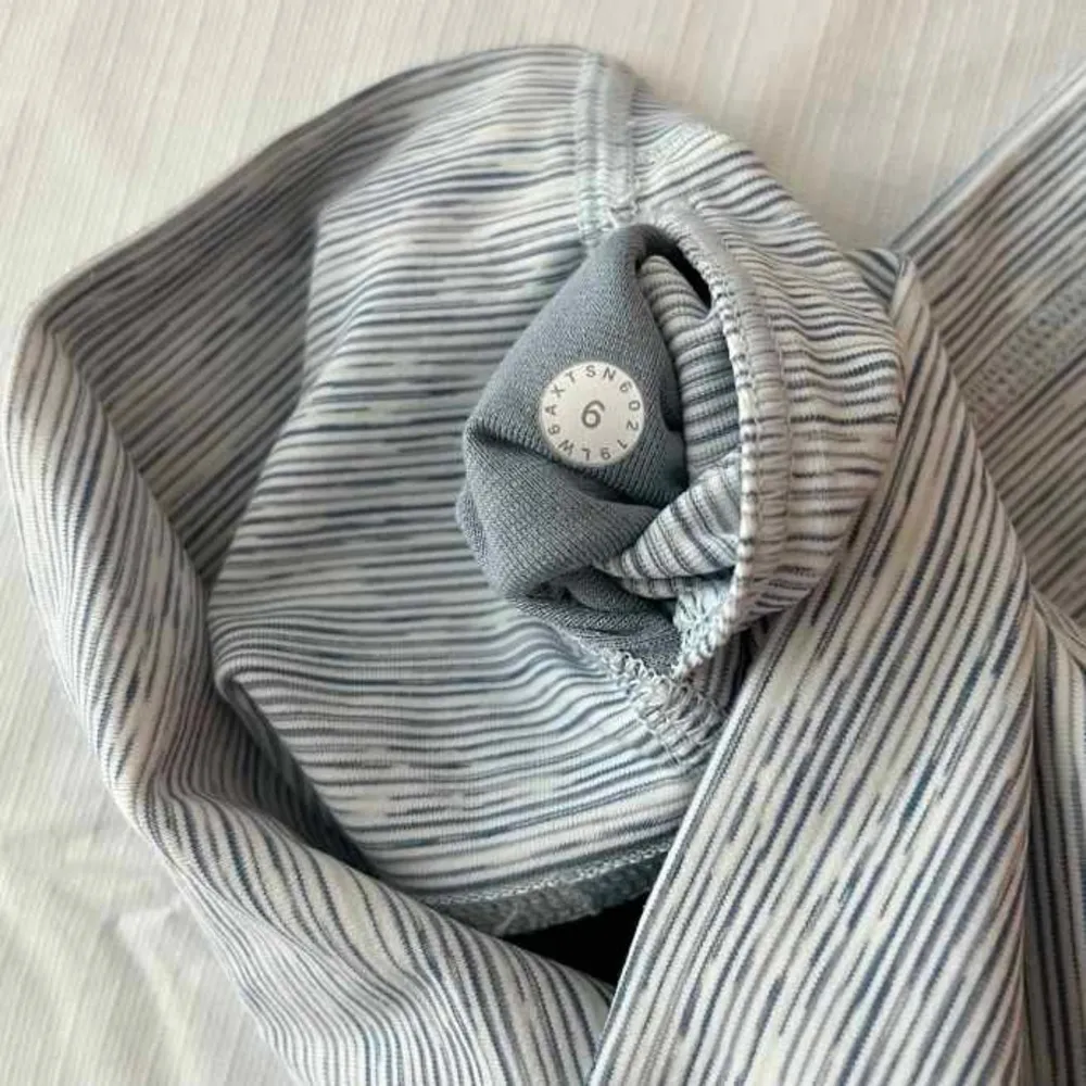 Lululemon Wonder Under Crop Fit Leggings in Wee Are From Space Sheer Blue Chambr - Image 3