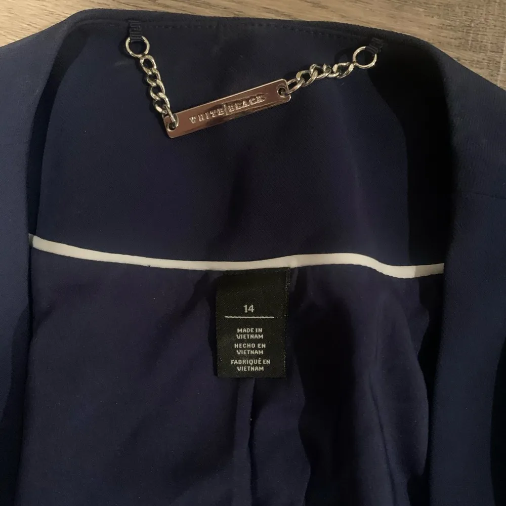 Black House White Brand Navy Blue Soft Drape/ Long sleeve blazer  Size 14 - Image 7