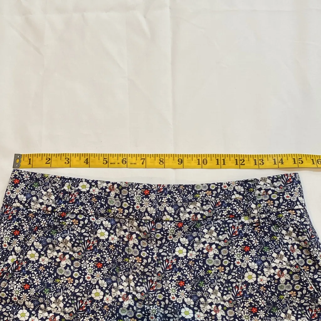 115 Liberty Art Fabrics J Crew Blue Floral Cottagecore Old Money Chino Shorts 0 - Image 3
