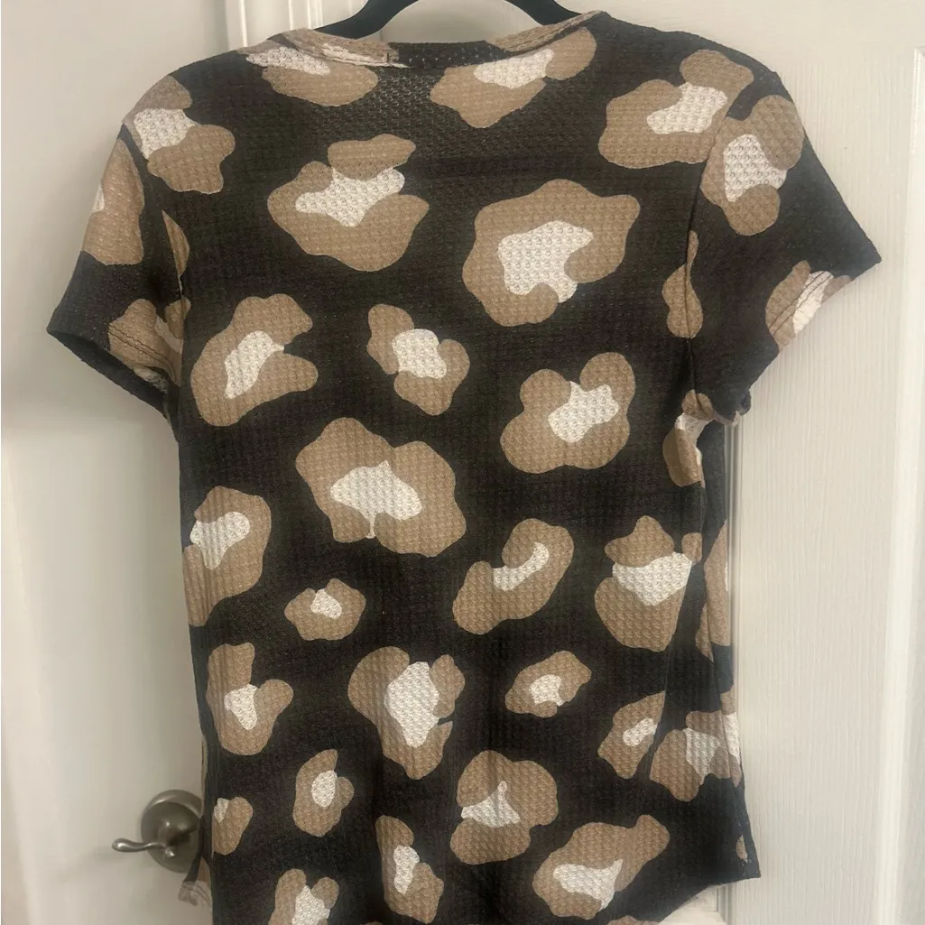 Bombom boutique Black and Tan Button-Down Shirt - Image 6