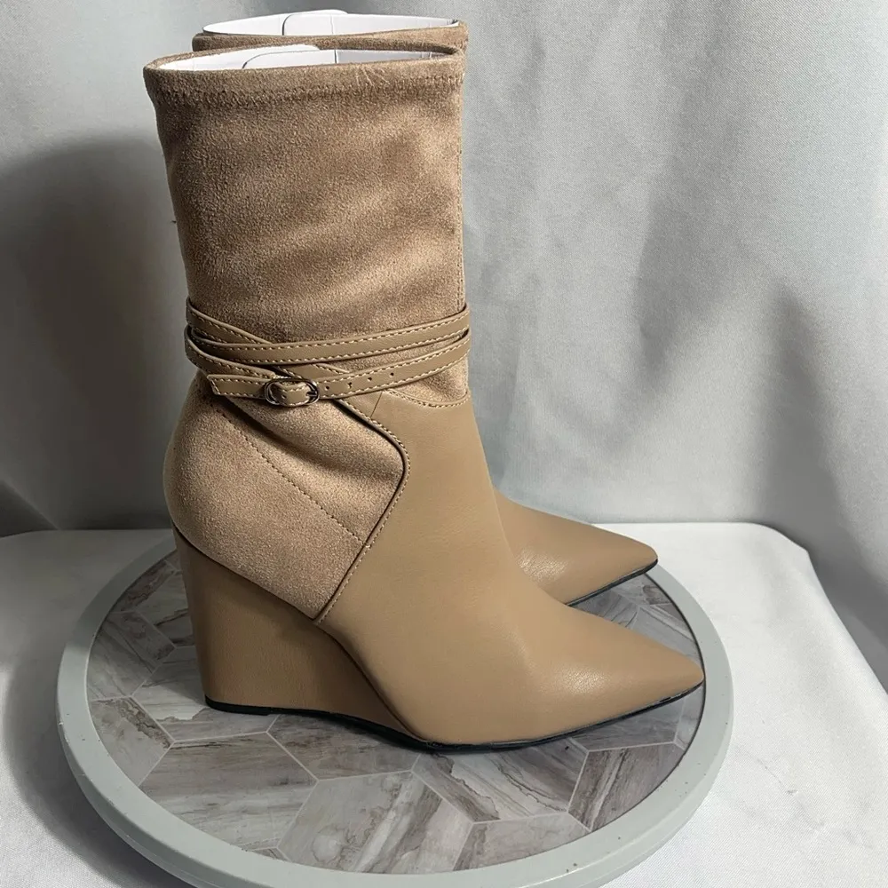 GUESS ACORA Wedge Ankle Boots Light Natural 5.5M Pointed Toe - Image 2