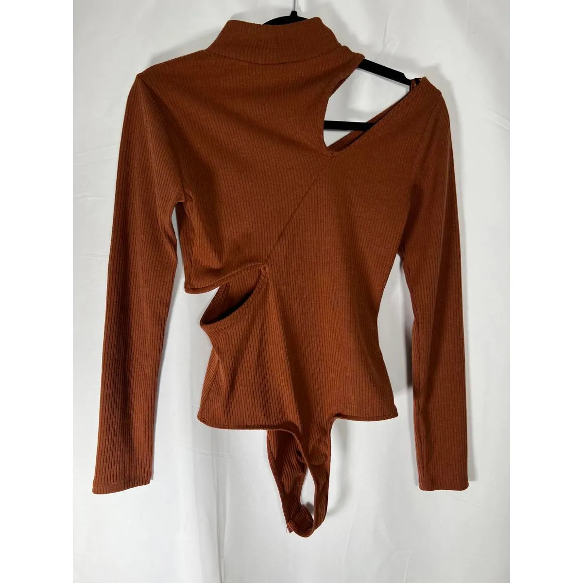 ASTR The Label Rust Cut Out Mock Neck Ribbed Bodysuit Size Small - Image 3