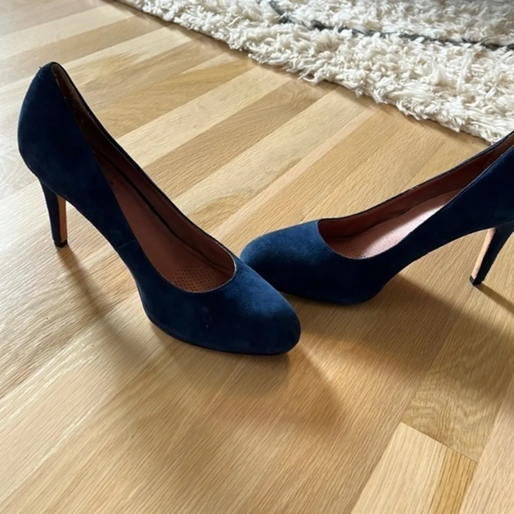 CORSO COMO DEL NAVY SUEDE 10‎ PREMIUM LEATHER WOMENS DRESS HEEL 2.5” PUMPS - Image 2