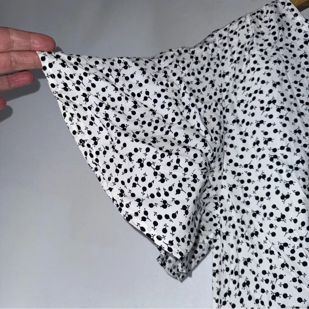 Loft Short Sleeve Black & White Floral Flowy Summer Dress Short Sleeve 10 - Image 4