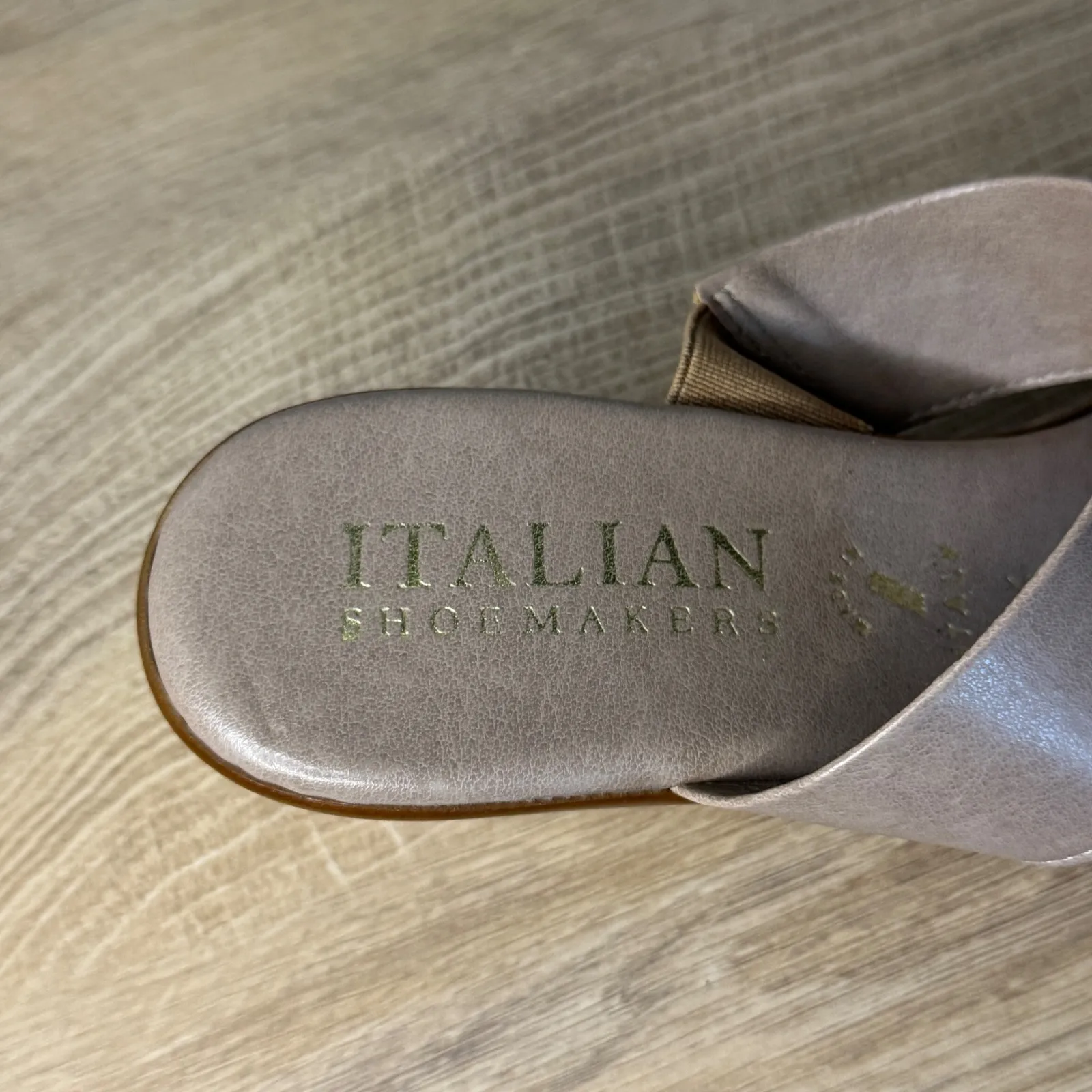 Italian Shoemakers Sandals Beige Wedge Heels Gold Accent Size‎ 8.5 Women - Image 10