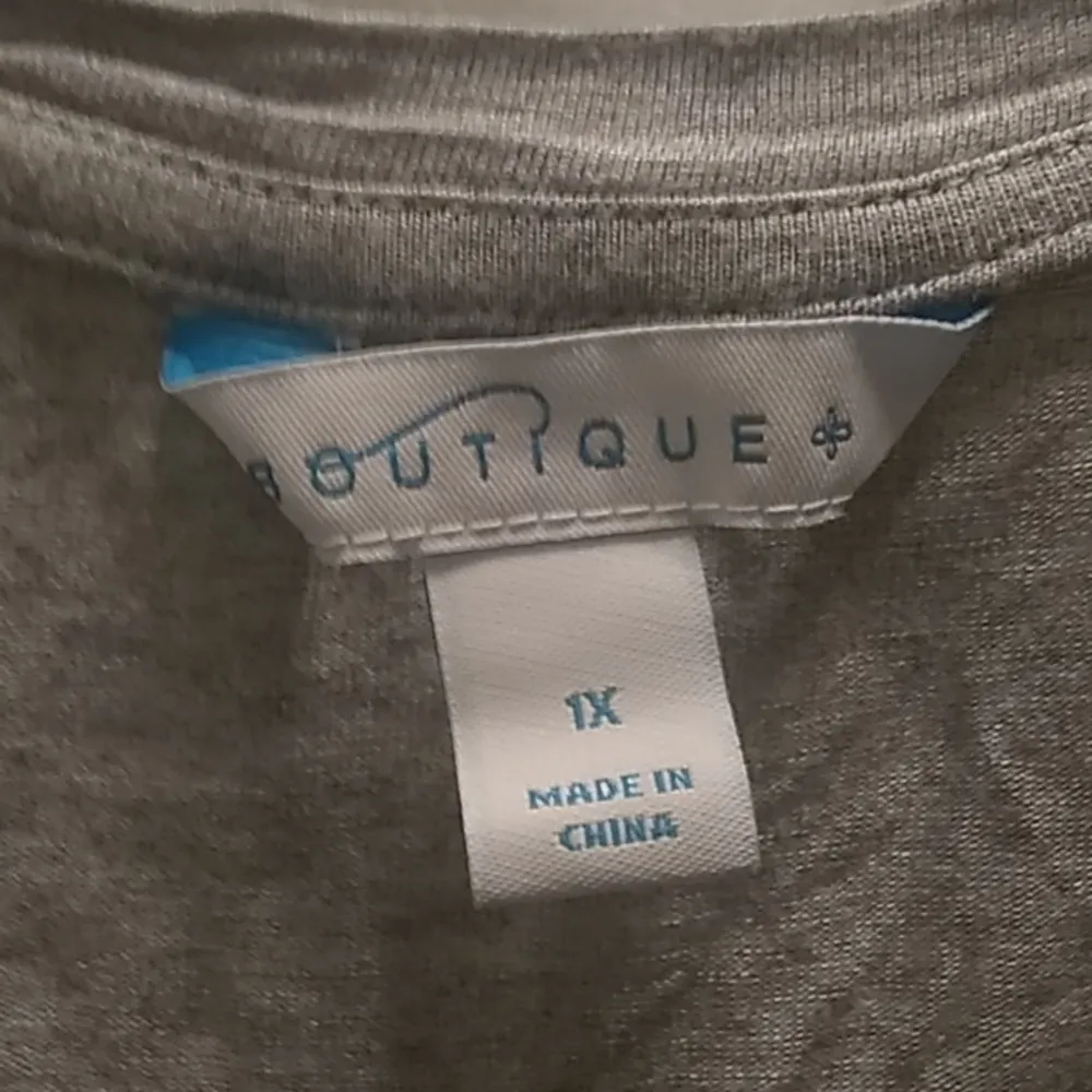 Boutique FINAL MARKDOWN Ladies'  "On Cloud Wine" SS Tee (1X) - Image 4