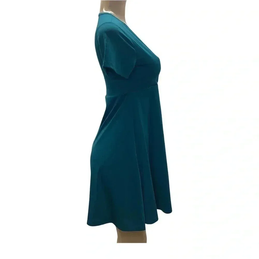 2x$18 West Loop Size Medium Teal Wrap Style Dress. New With Tags - Image 2