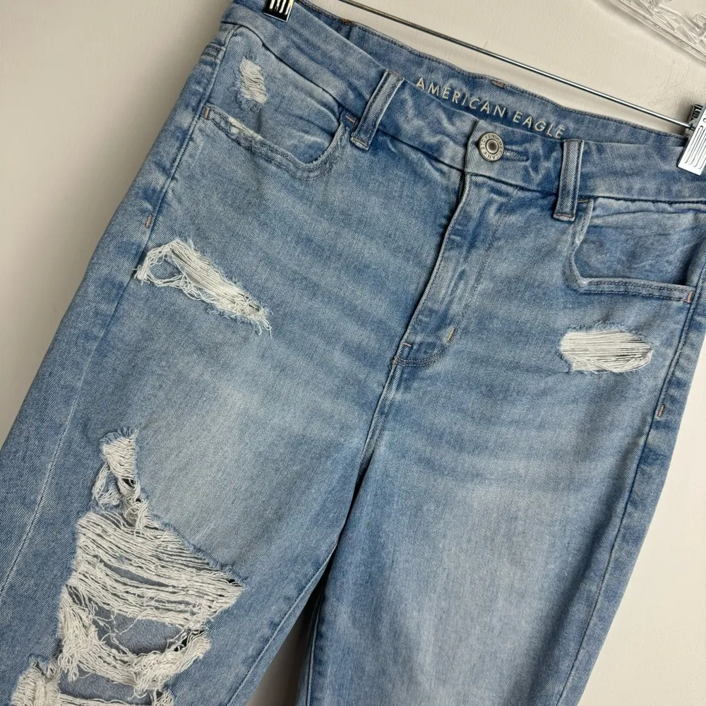 American Eagle Sz 8 LONG Curvy Hi Rise Jeggings Light Wash Distressed - Image 7