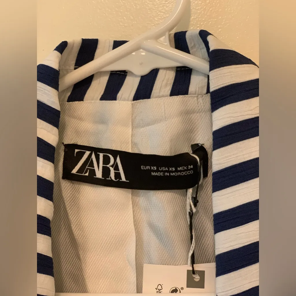 Zara Navy and White Striped Blazer.   Size-X-Small - Image 4