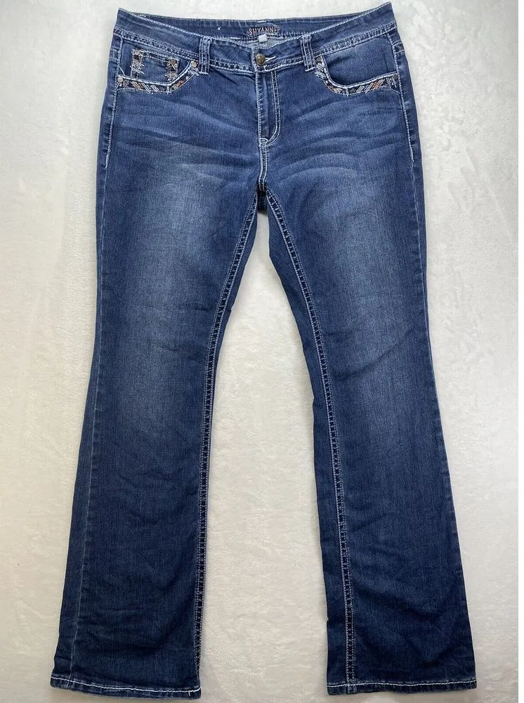 Shyanne Jeans Women's 39 Medium Wash Blue Embroidered Pockets boot cut - Image 1