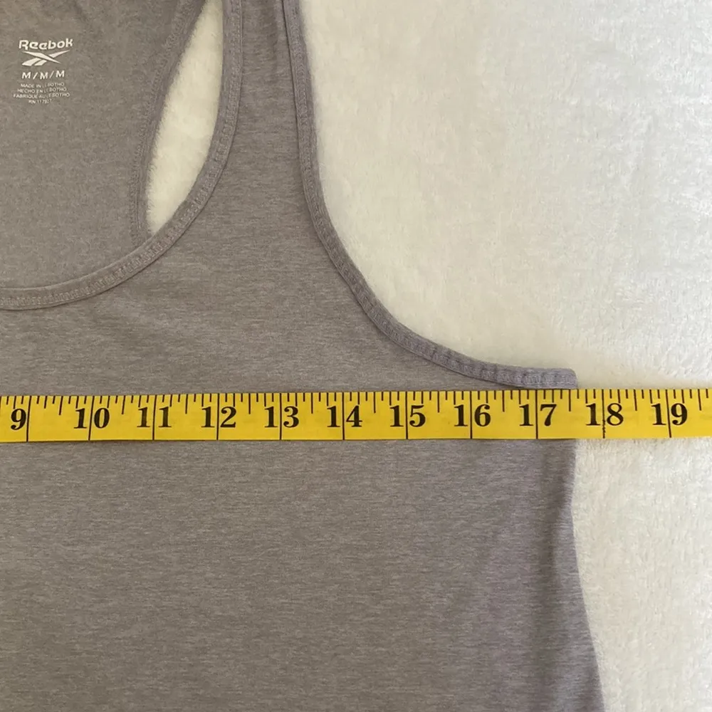 Reebok Women’s Athletic Tank Top Size Medium - Image 5
