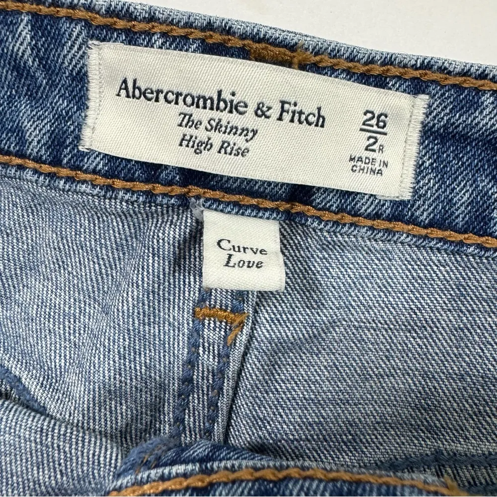 Abercrombie The High Rise Skinny Jeans Split Hem - Image 3
