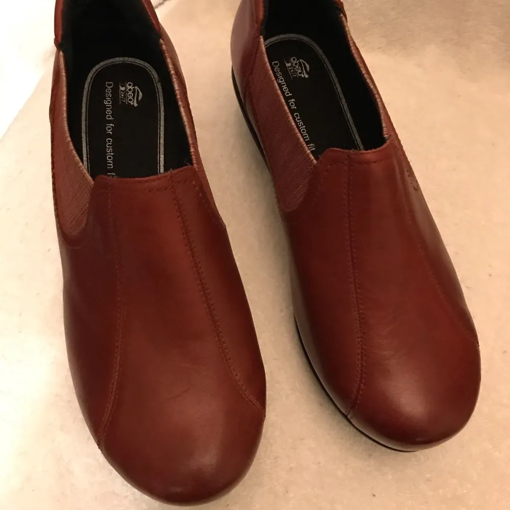 Leather Upper Rust clog size 7.5 - Image 3