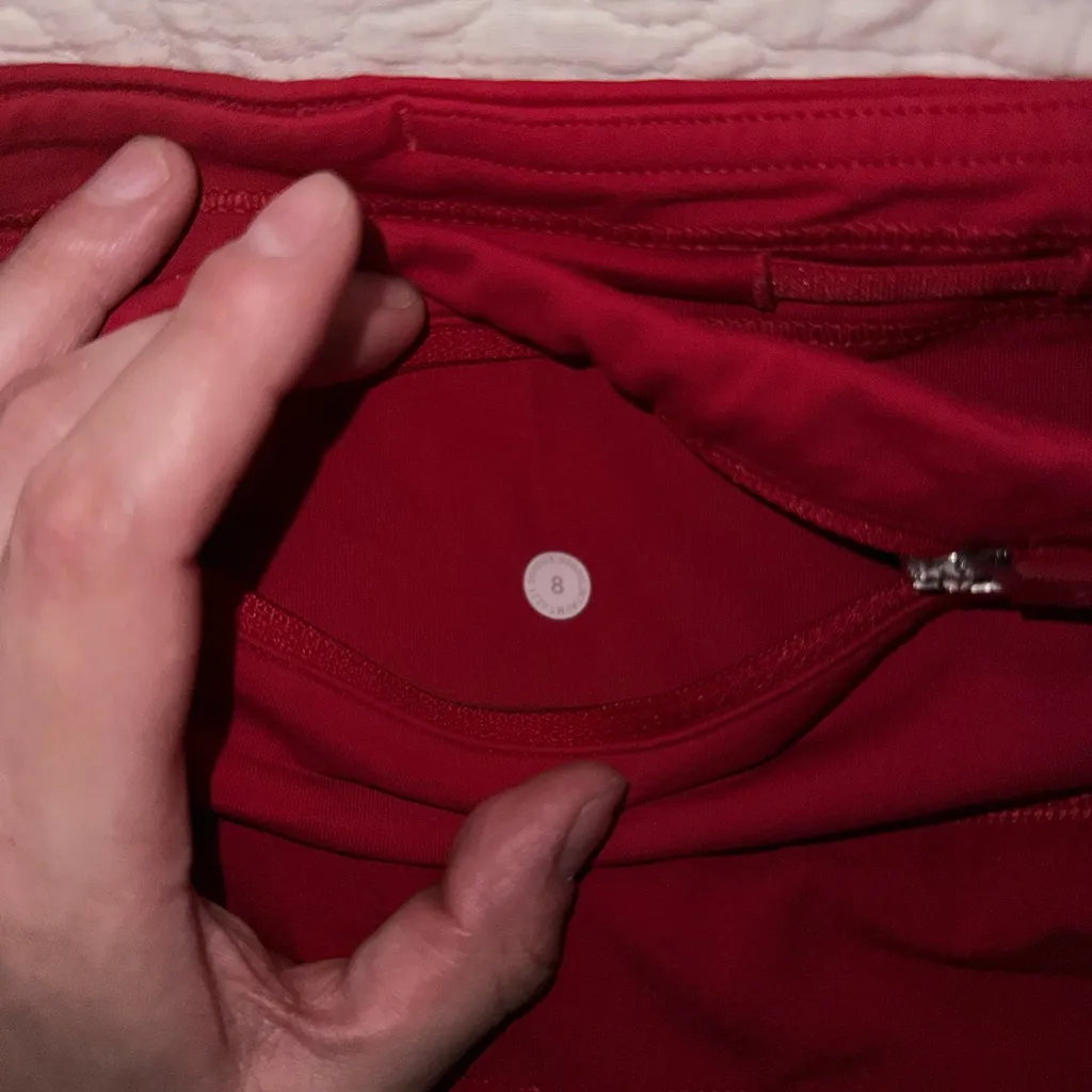 Lululemon Speed Up Size 8 Red 4” Mid Rise - Image 3