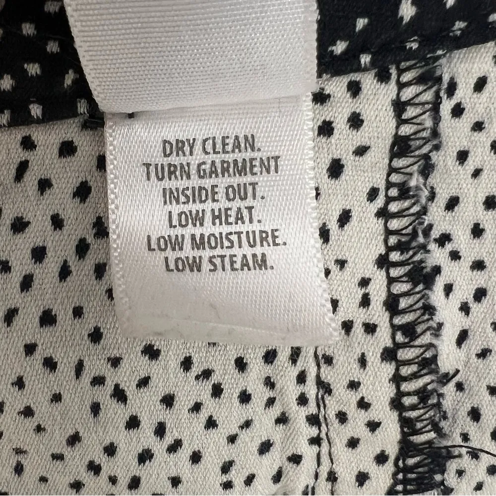 St. John Emma Scattered Dot Crop Pants in Caviar / Bianca Black/White Size 6 - Image 10