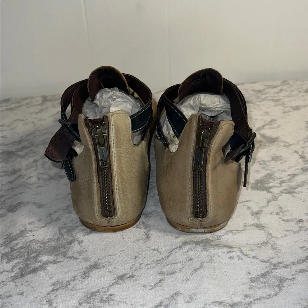 Roan Stylish Tan Leather Sandals Size 8 - Image 3