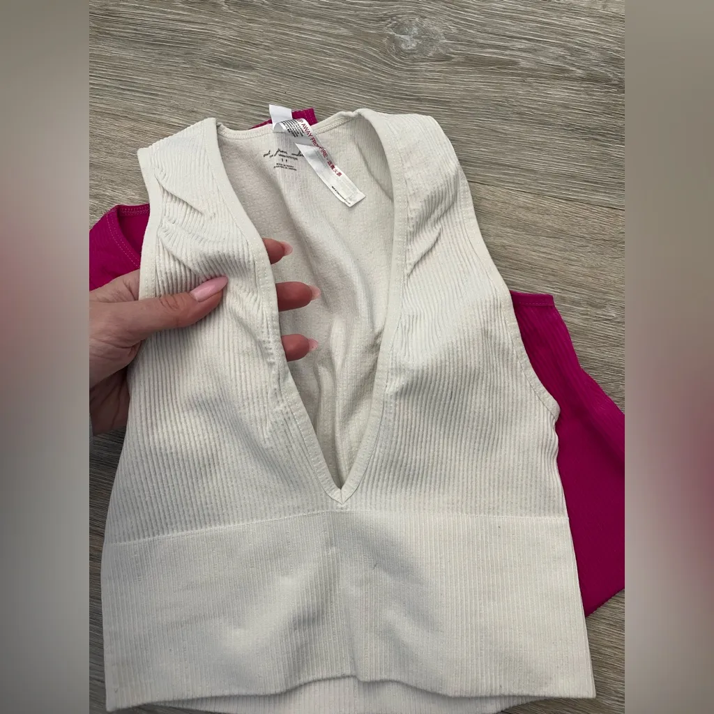 SET OF 2 CROP TOPS V DEEP CUT S - Image 4