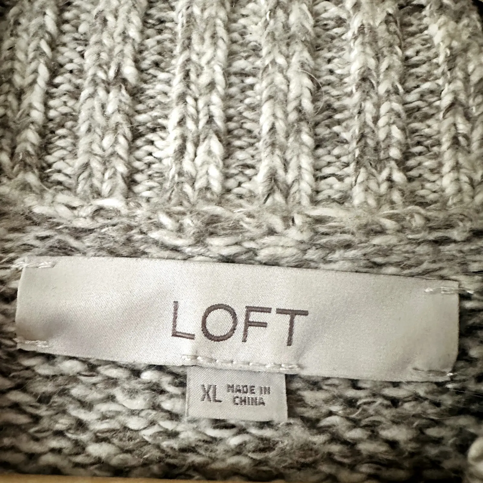 LOFT Ann Taylor Polar Bear Fringe Mock Turtleneck Sweater Sz XL Gray - Image 3