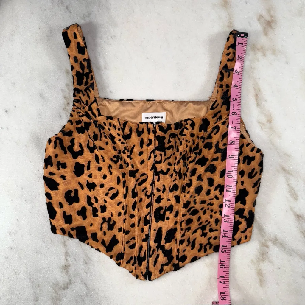 Superdown Savannah Bustier Textured Velvet Crop Top in Leopard Womens Small - Image 9