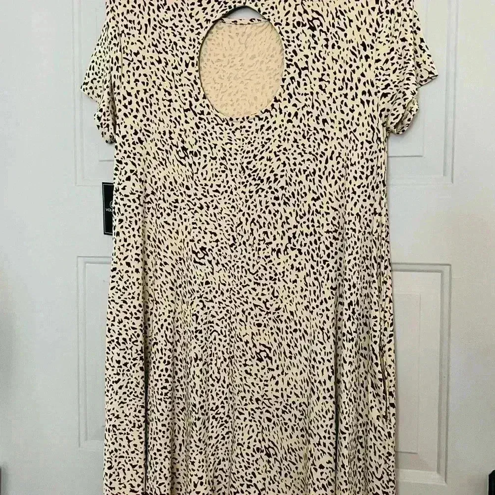 Volcom Women's High Wired Trapeze Style Animal Print Knit Dress size Large NWT - Image 5