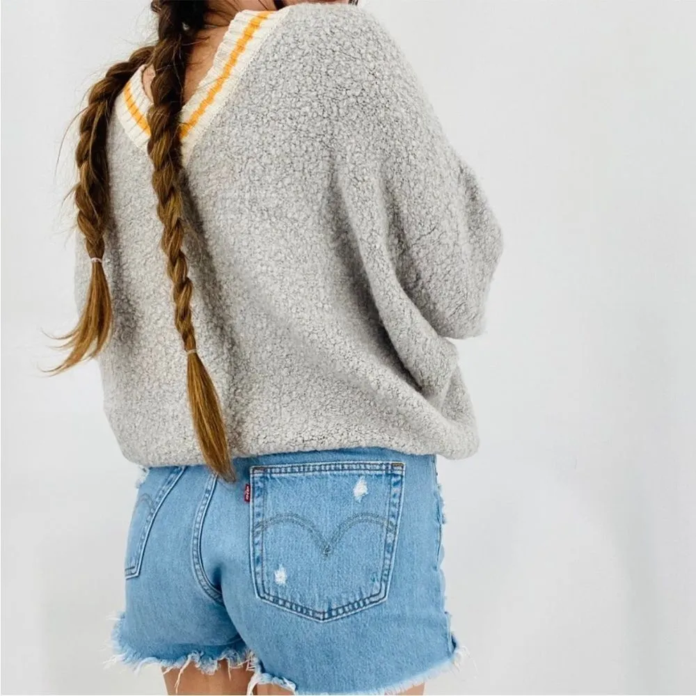 Urban outfitters v neck sweater small - Image 3