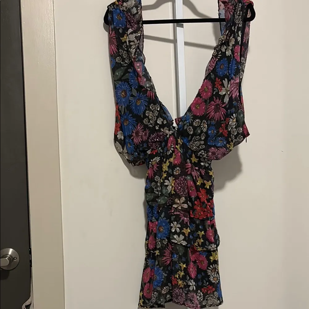 Slate & Willow Blue Pink Asymmetrical Ruffled Blouse - Image 4