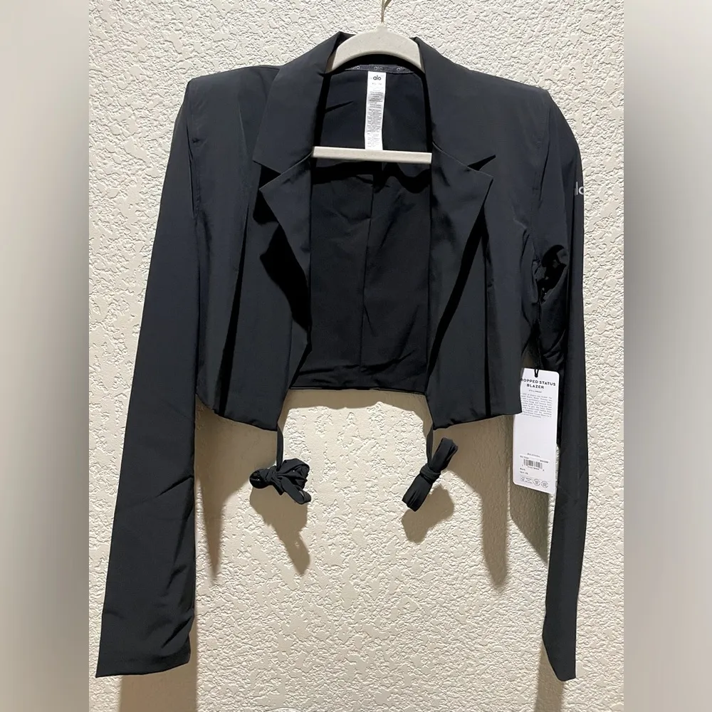 NWT Alo Yoga Cropped Status Blazer Wrap Black Size XS - Image 8