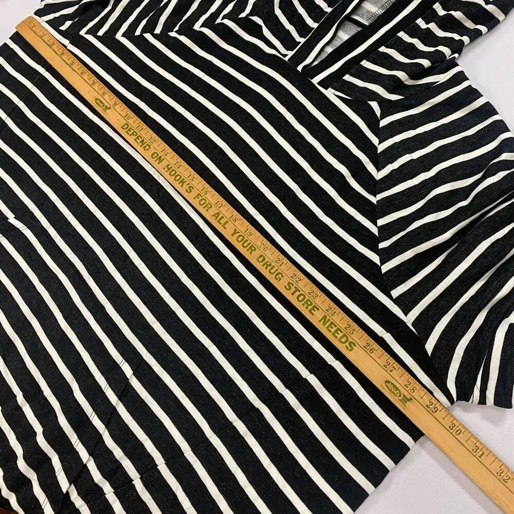 LIVI Woman's short sleeve striped pullover sweater w/ hoodie size 26/28 Pockets - Image 8