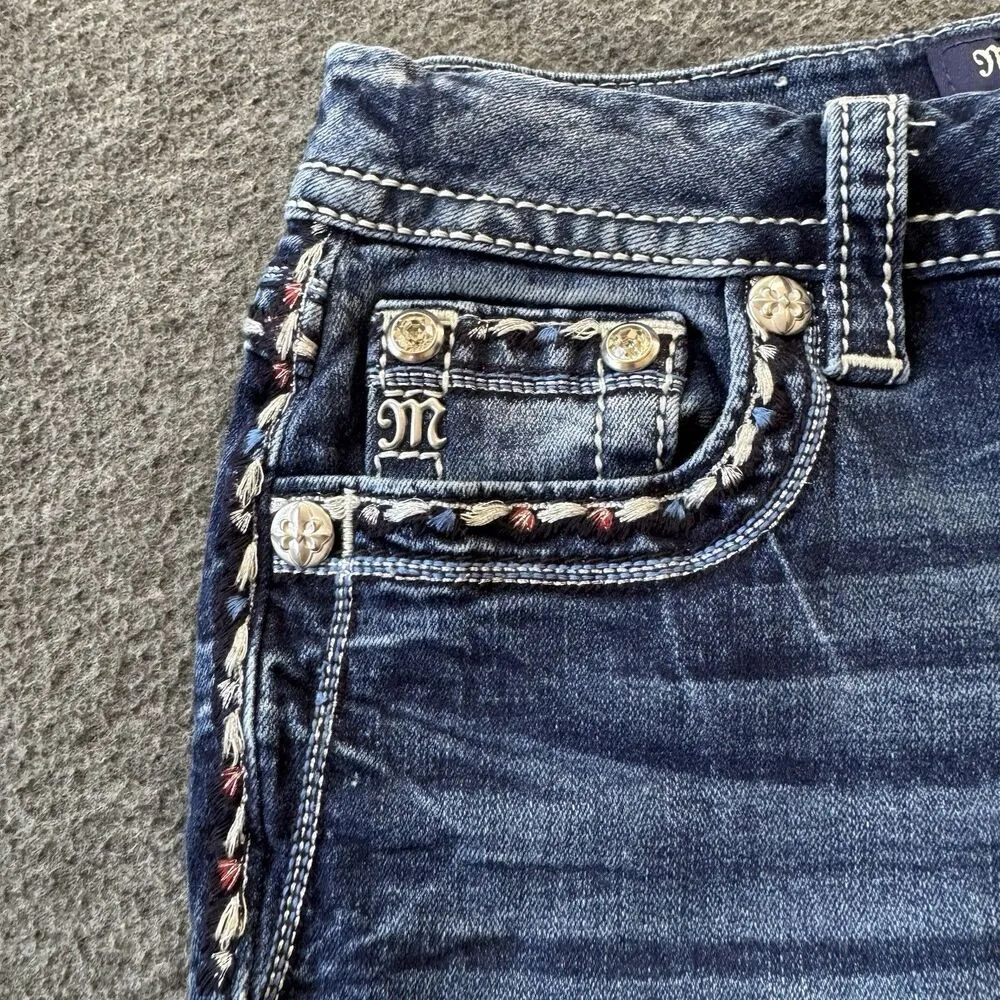 Miss Me Shorts Curvy Bermuda Women’s Size 25 Embellished Embroidered Rhinestone - Image 8