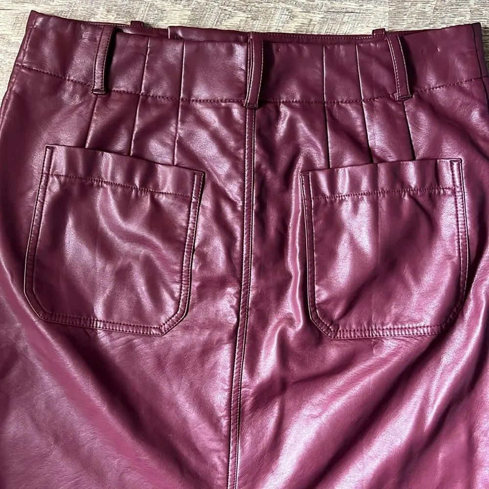 Maeve By Anthropologie Maroon Faux Leather Midi Skirt Size Large - Image 7