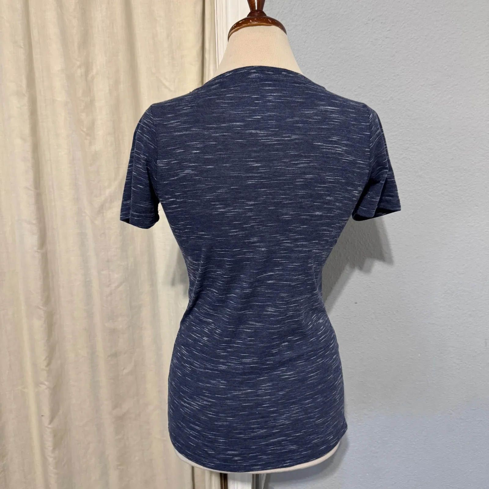 Womens NBA Denver Nuggets Nostalgia  V Neck T Shirt Size Medium Heathered Blue - Image 5