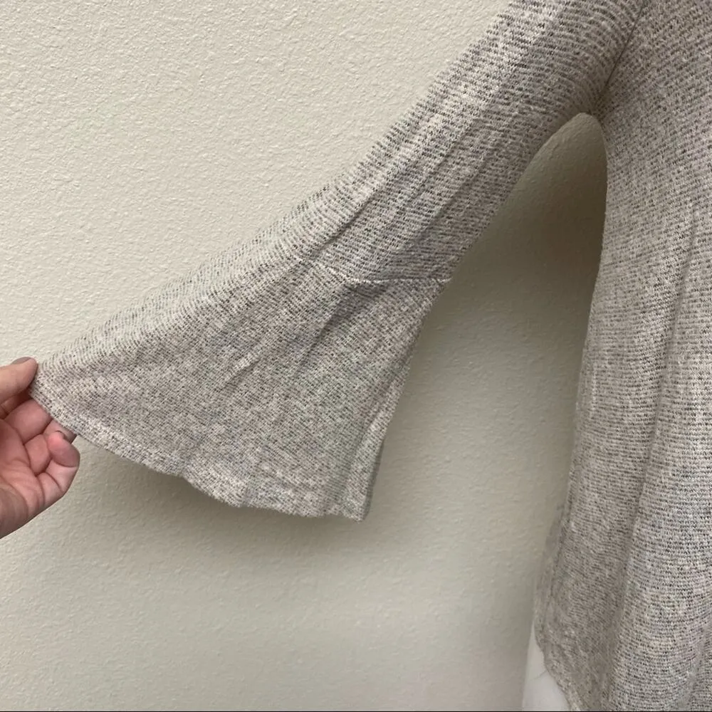 Caution to the Wind Open Shoulder Top M - Image 4