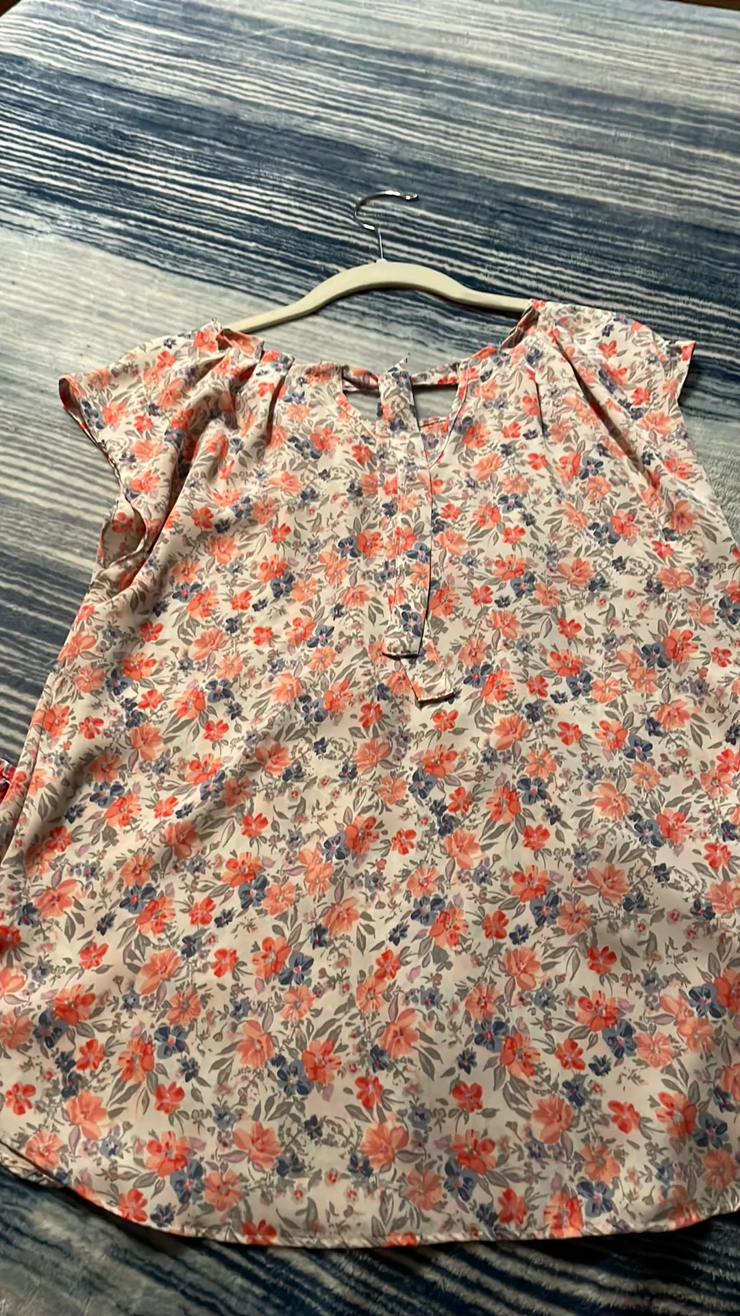 Lauren Conrad Floral Blouse - Image 3