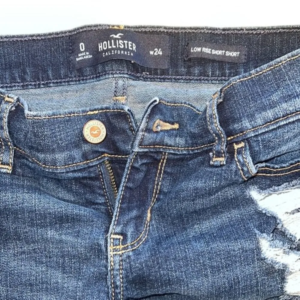 Hollister Jean shorts 0 24 daisy dukes dark wash pockets raw cuff distressed - Image 7