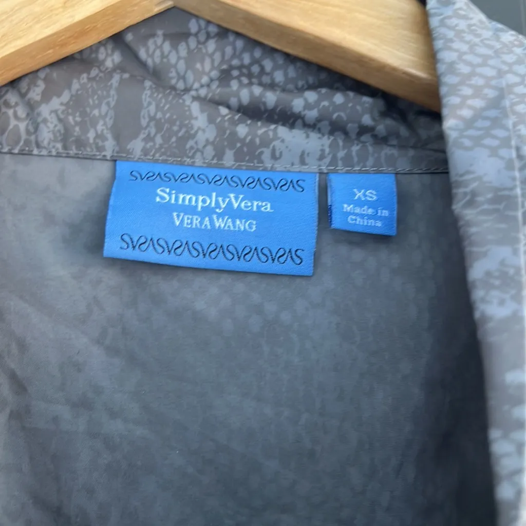 Simply Vera Vera Wang Animal Print Wind Breaker Gray Size XS - Image 3