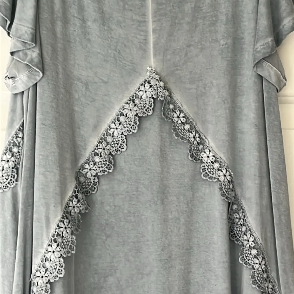 Andrée Super Cute Women’s Tunic with Cute Details - Image 7