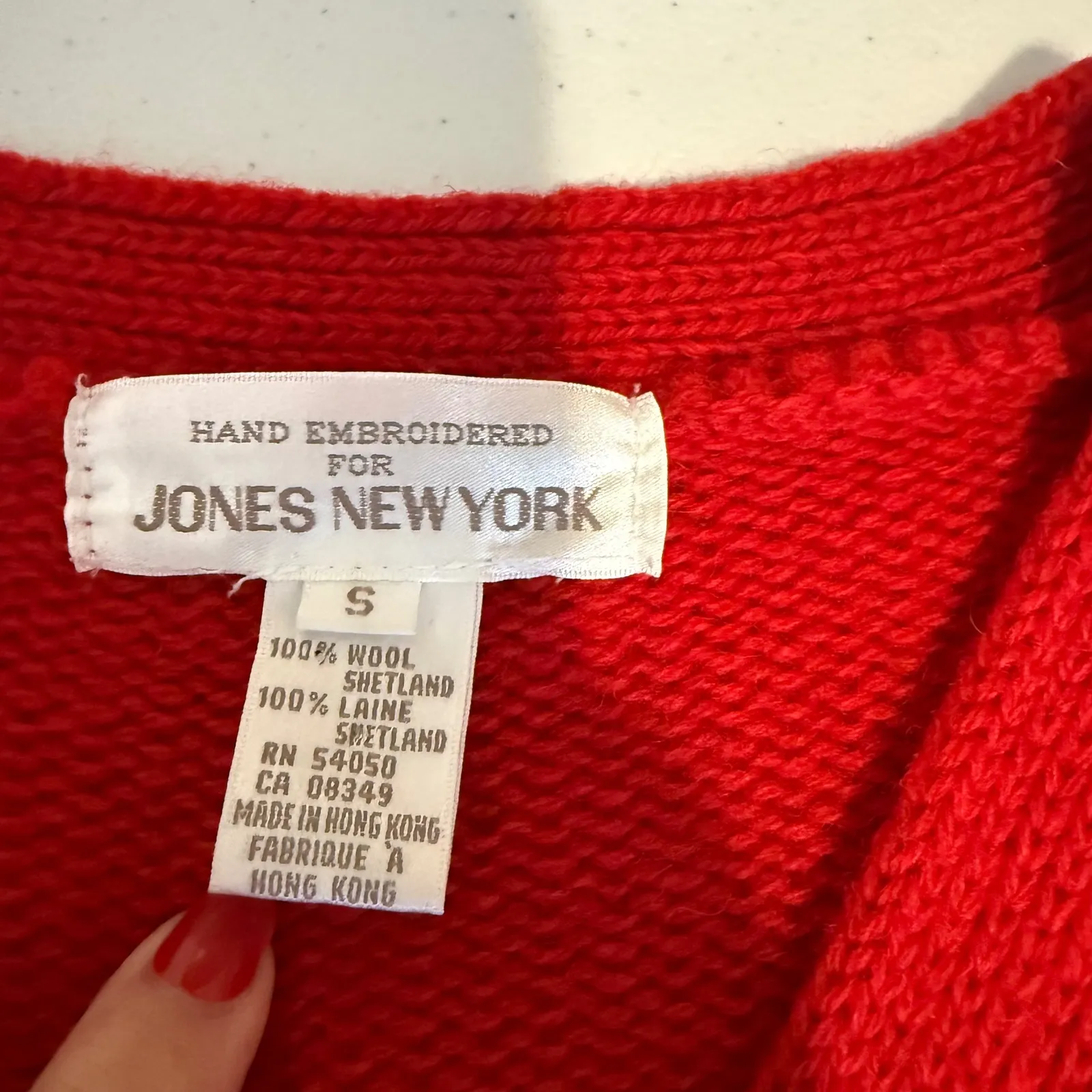 Shetland Wool Floral‎ Embroidered Red Cardigan Sweater S Grandmacore Retro VTG - Image 2