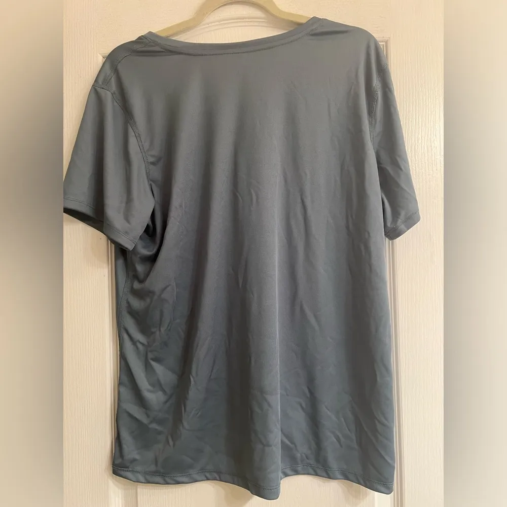 Athletic Works Women's Core Blue Grey Active V-Neck T-Shirt - size XL - Image 4