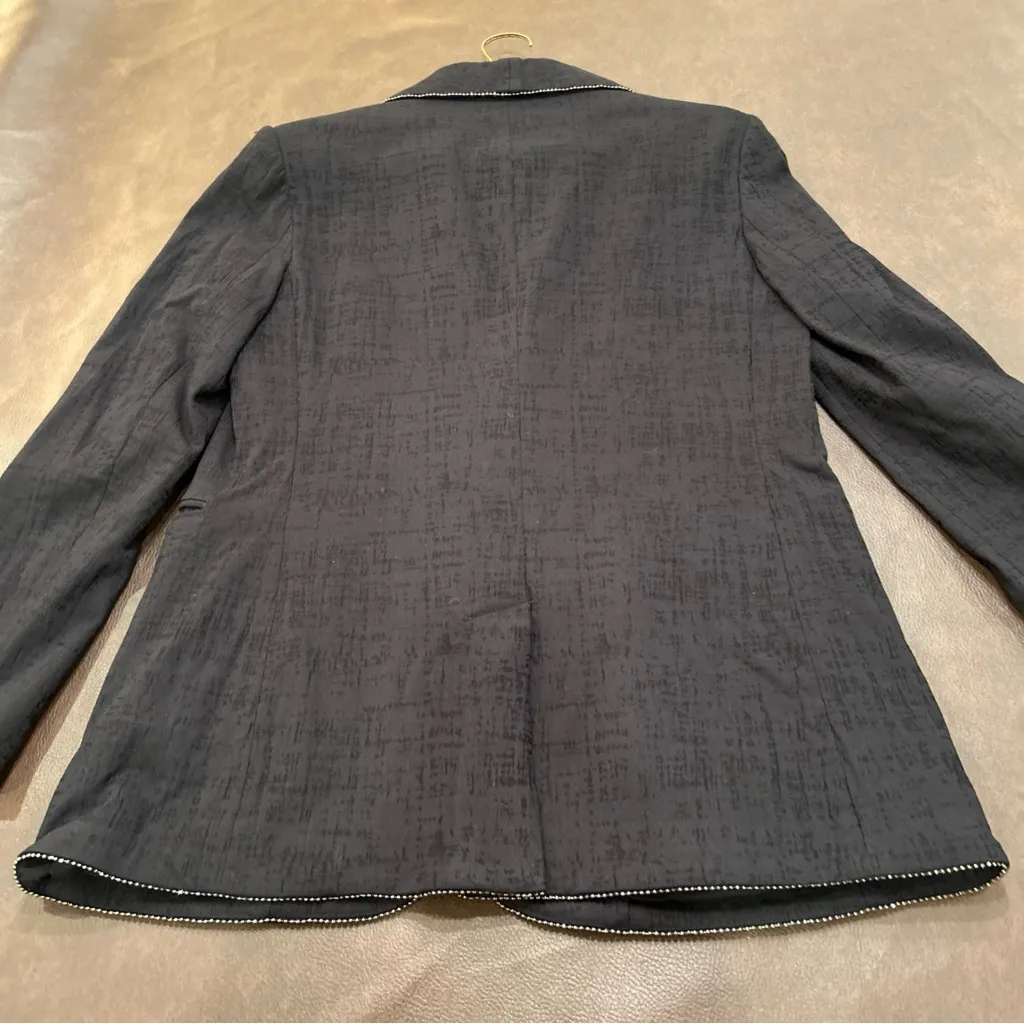 Halston Women Textured‎ Blazer Sz S Blk With Gold Lapel Long Sleeve - Image 4