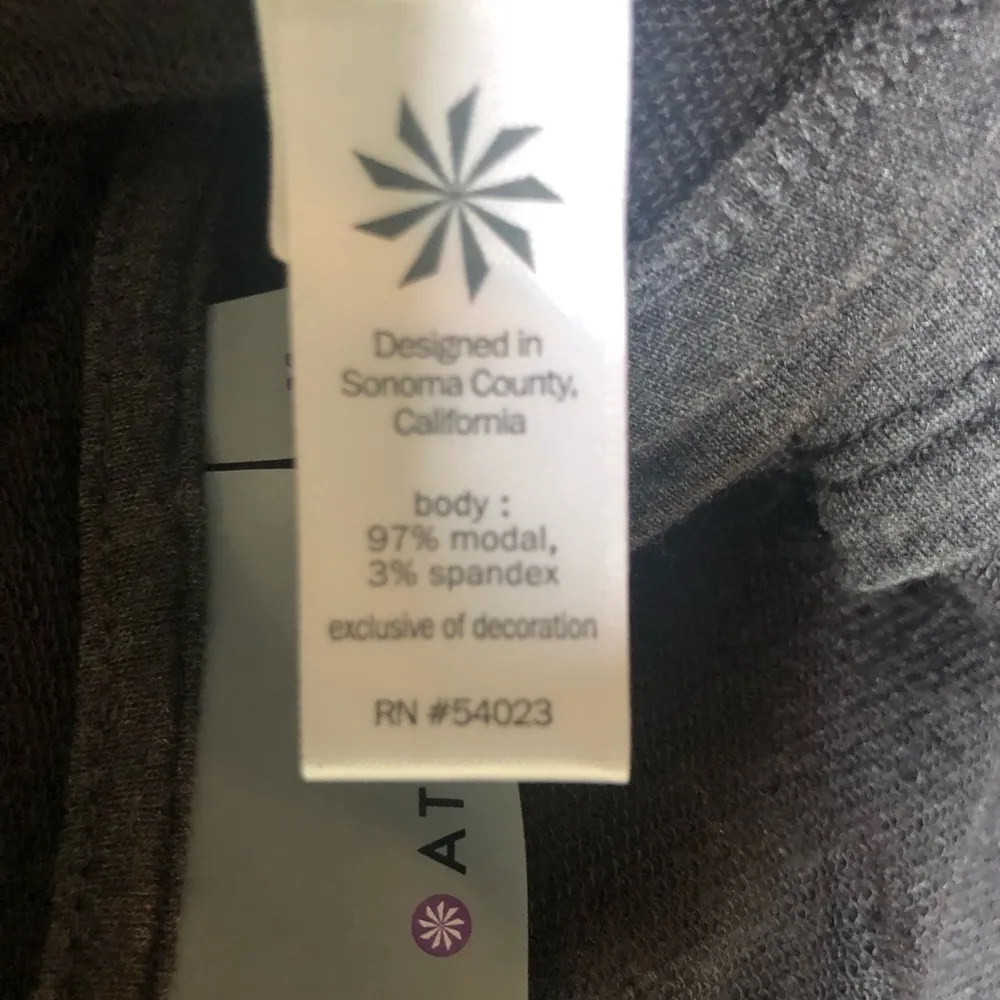 Athleta Studio Hoodie Charcoal Gray M Thumbholes Running Wrap Sporty Athletic - Image 8