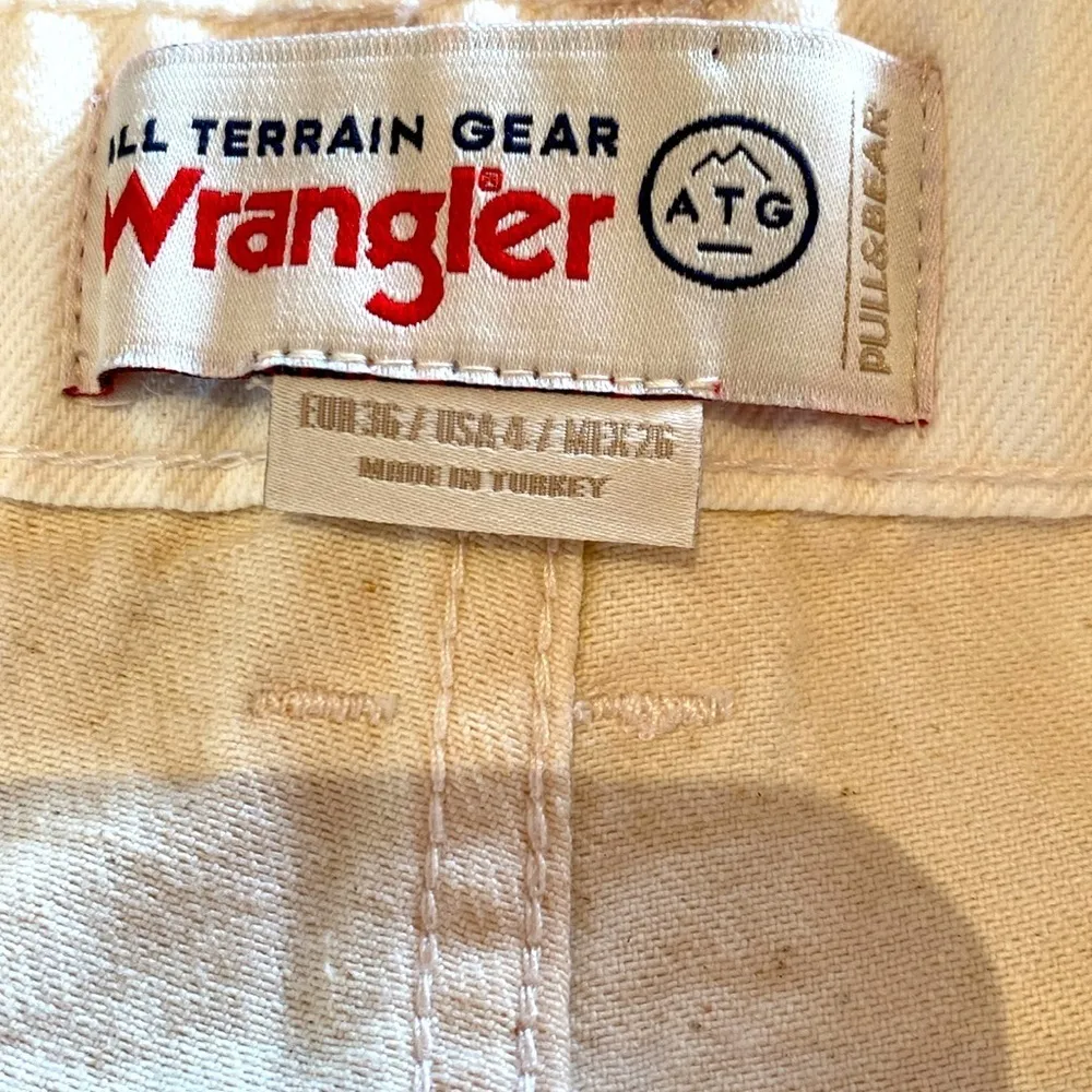 Pull&Bear x Wrangler ATG Utilitarian Wide Leg Urban Outdoors Cream Jeans Sz 4 White - Image 7