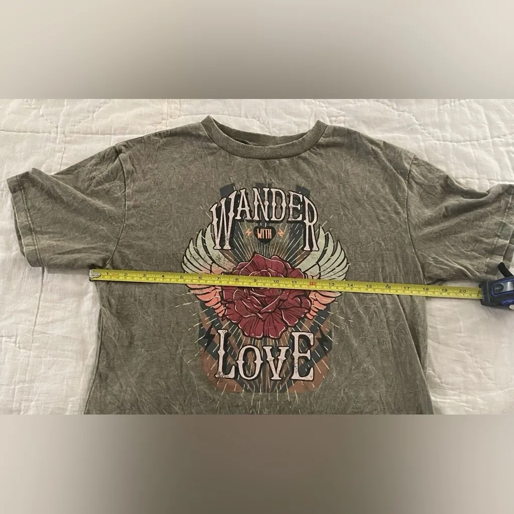 No Boundaries Wander With Love Graphic Tee -Small - Image 6