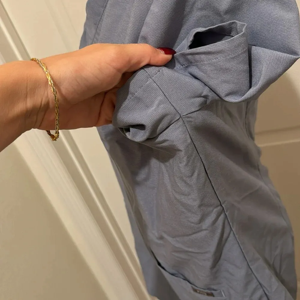 Figs Casma Three Pocket Scrub Top light purple technical collection - Image 5