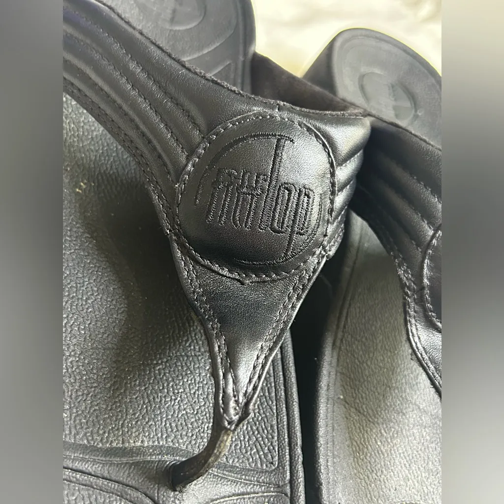 FITFLOP  WALKSTAR BLACK LEATHER WOBBLE BOARD WEDGE FLIP FLOP SANDAL 10 - Image 2