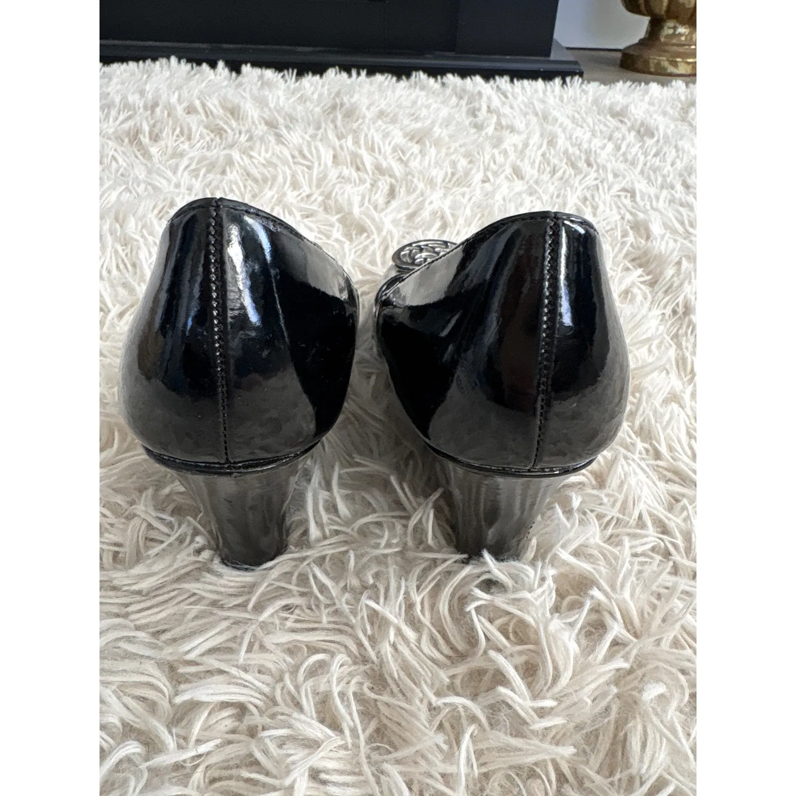 Fioni Women Black Patent Wedge Heels Round Toe Embellished Size 6.5 NWOT - Image 5