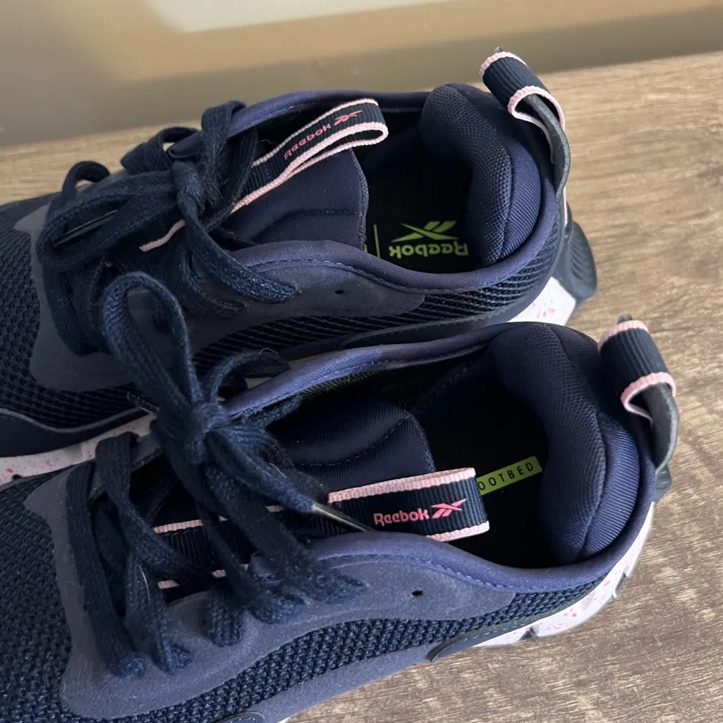 Reebok Sneakers Women’s Size 6.5 Navy Blue Pink Ortholite Footbed - Image 10