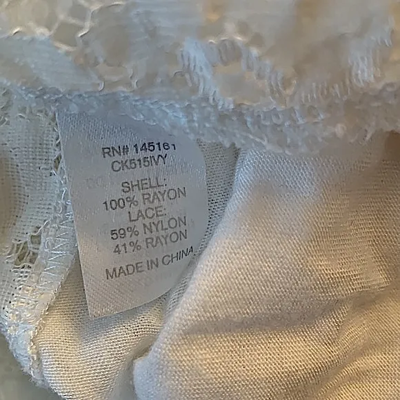 Charming Charlie 3/4 sleeve flowy cream knit top with lace insets and tie neck M - Image 11